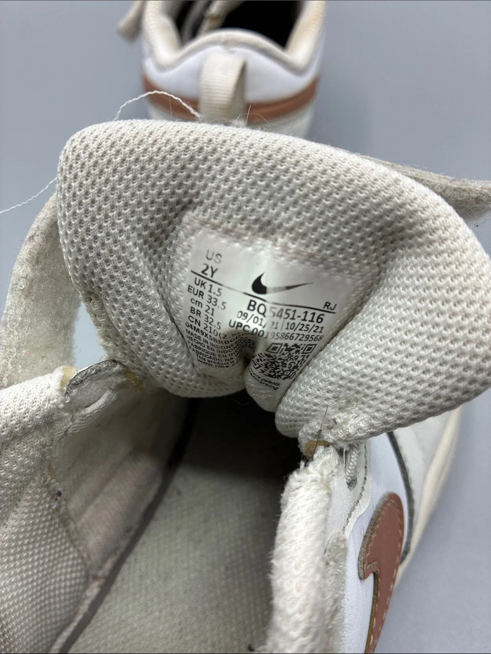 Nike court low